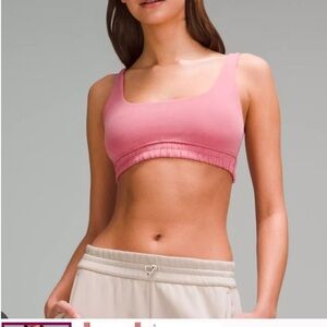 Lululemon Softstreme Scoop Neck Bra in Briar Rose Size 4